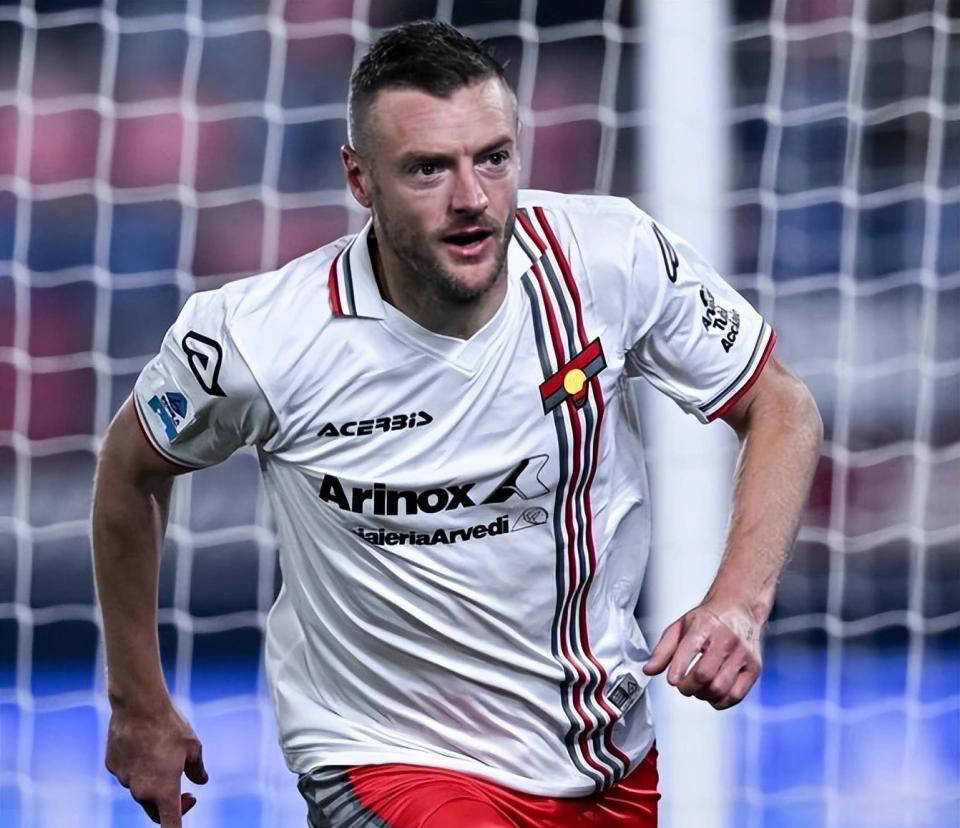 近6场4球！38岁英超金靴老将瓦尔迪意甲展现惊人射手本能